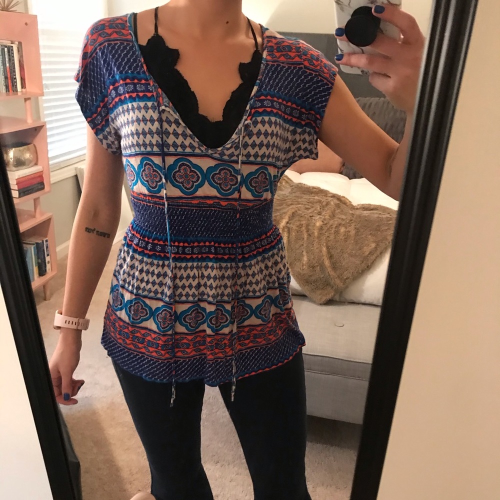Colorful Eye Catching Top! - Picture 2 of 5